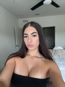 694293440: Chica busca chico en Murcia