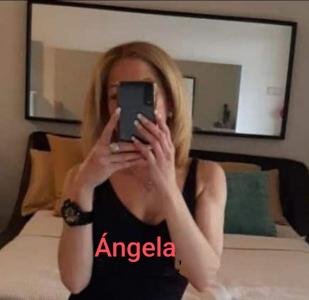 742036359: Chica busca chico en Málaga