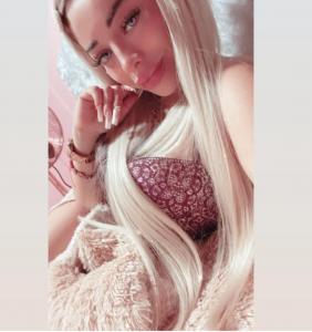 647141480: Chica busca chico en Barcelona