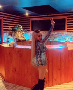 647141480: Chica busca chico en Barcelona