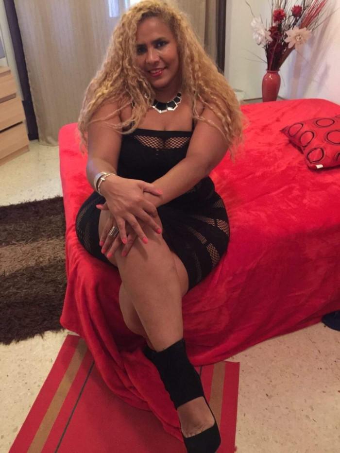 641498198: Chica busca chico en Madrid