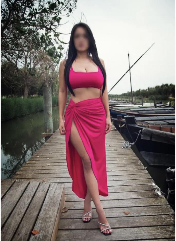 Chica busca chico en Menorca: 