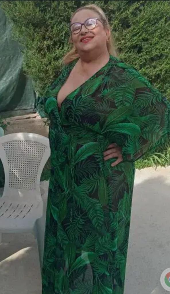 Chica busca chico en Alicante: Chica busca chico