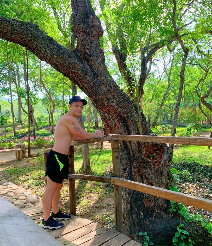 653577944: Chico busca chica en Madrid