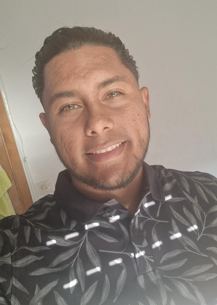 Chico busca chica en Lugo: 