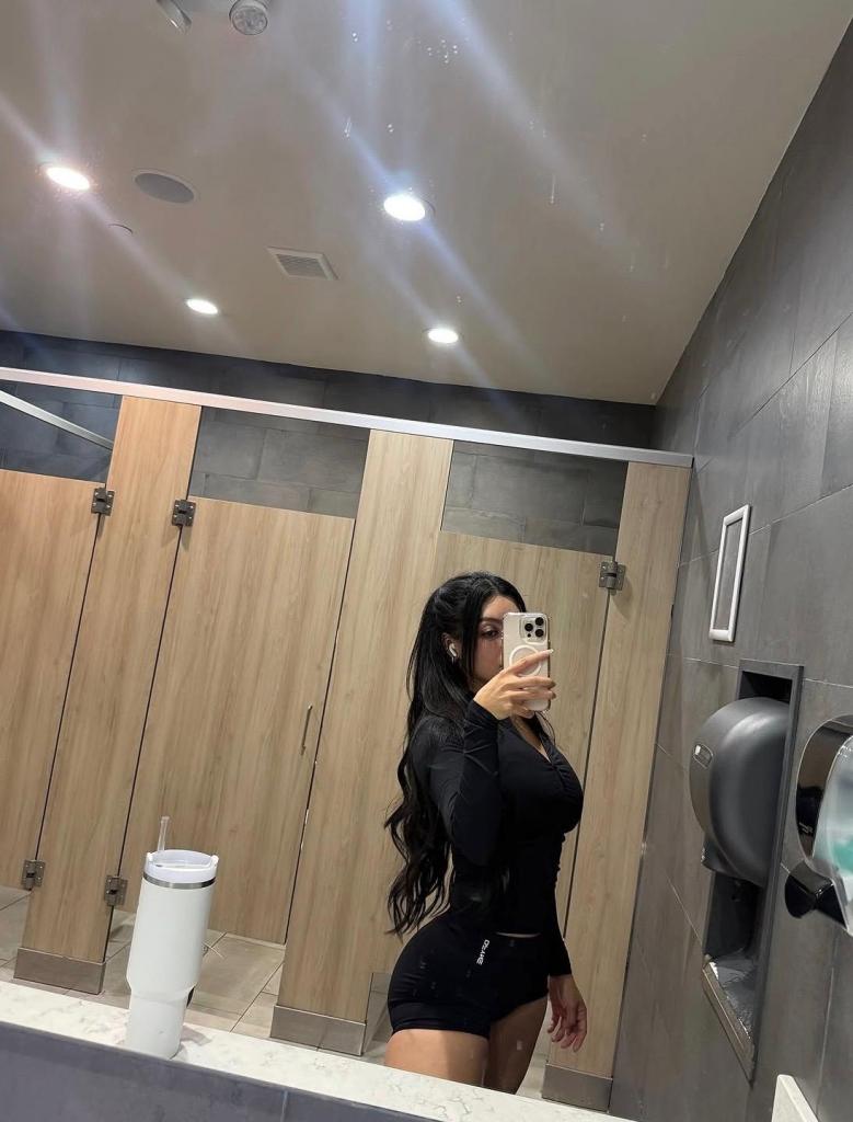 653791034: Chica busca chico en La Coruña