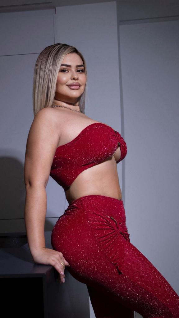 Chica busca chico en Tenerife: 