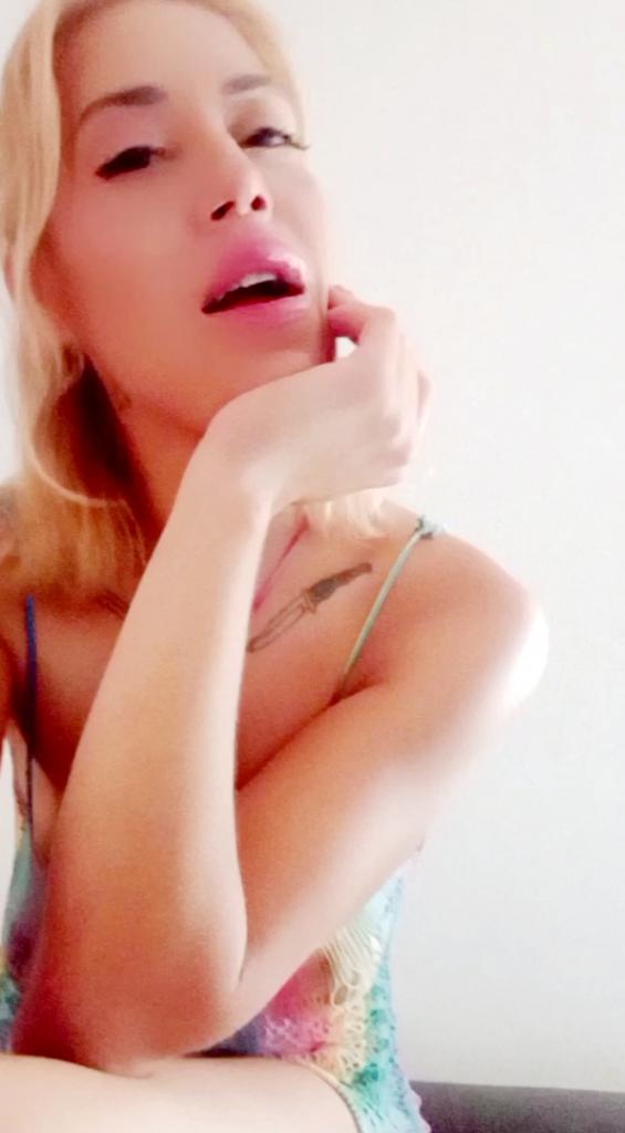 Chica busca chico en Ibiza: 