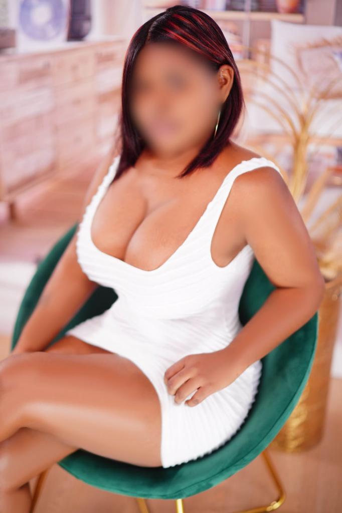 Chica busca chico en Jaén: 