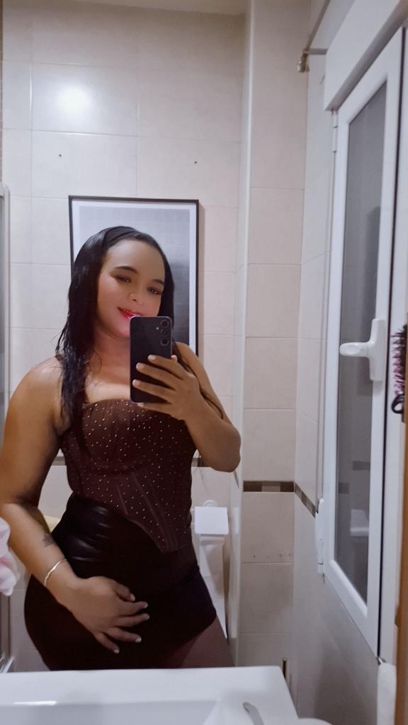 745058787: Chica busca chico en León