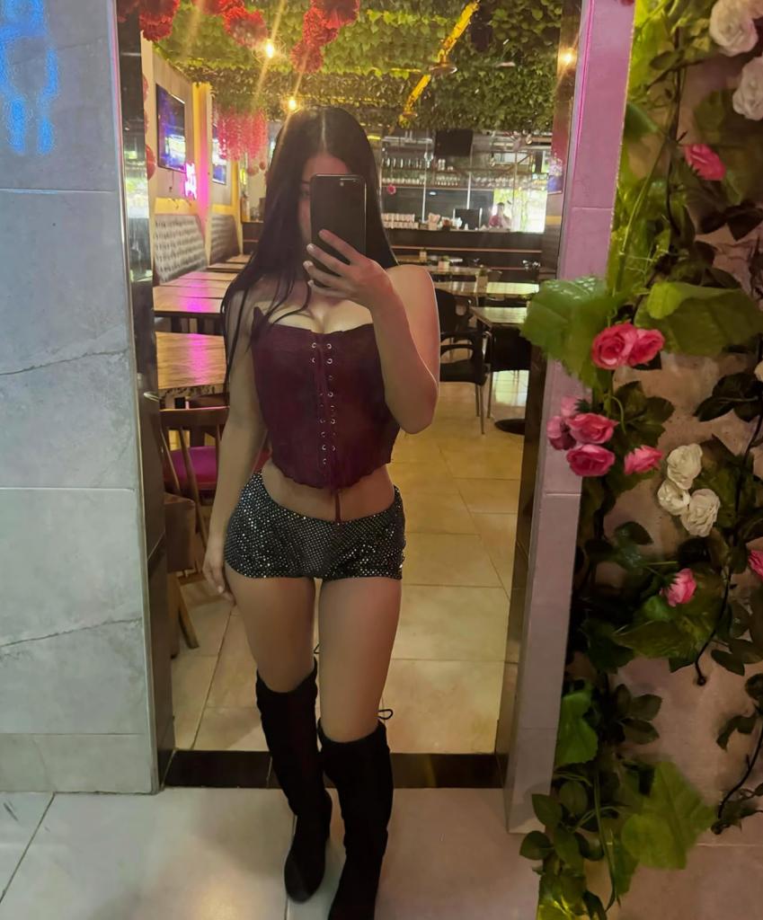 643227545: Chica busca chico en La Coruña