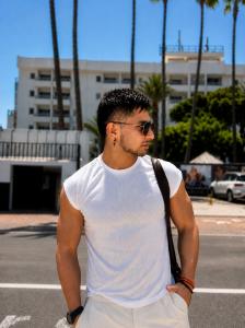 610482144: Chico busca chica en Las Palmas