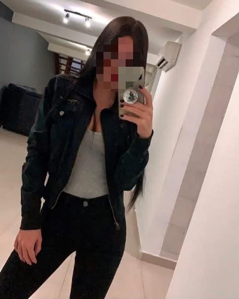 745065348: Chica busca chico en Málaga