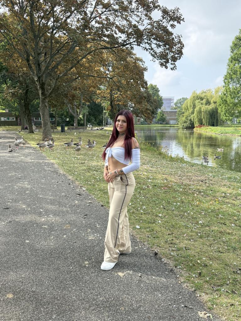 602641991: Chica busca chico en León
