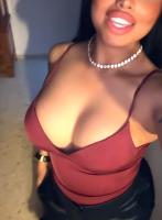 677536401: Chica busca chico en Sevilla
