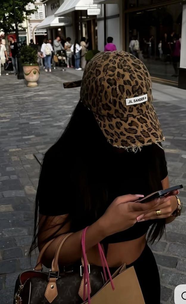Chica busca chico en Sevilla: 