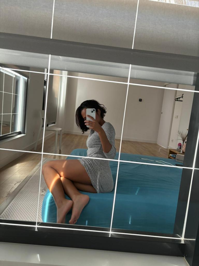 611432169: Chica busca chico en Madrid