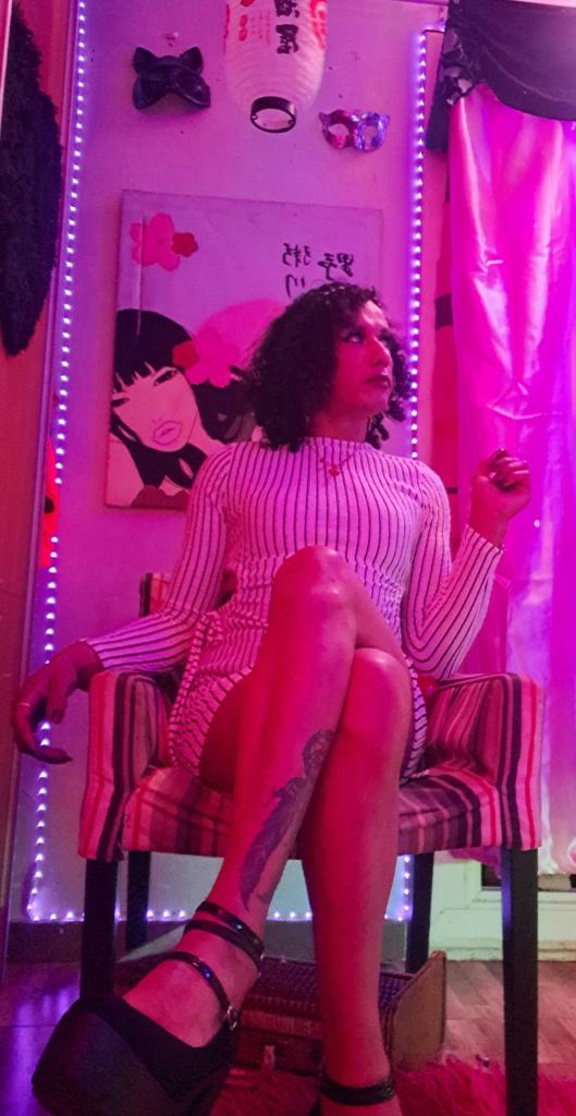 618249021: Transexual en Barcelona