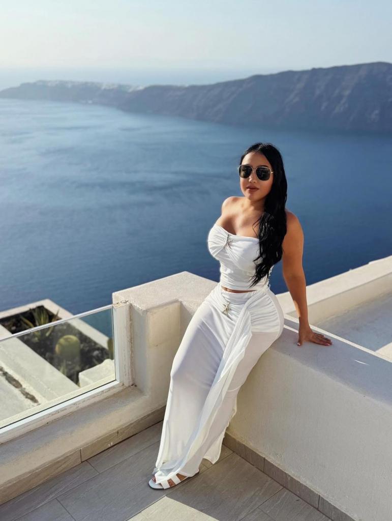 697537672: Chica busca chico en Madrid