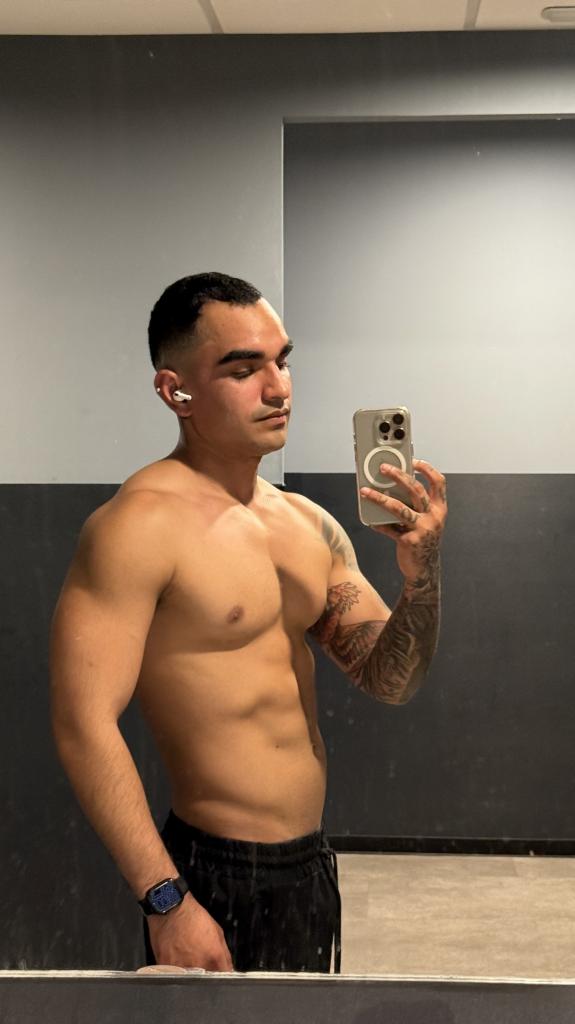 Chico busca chica en Málaga: 