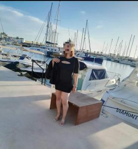 656784767: Chica busca chico en Menorca