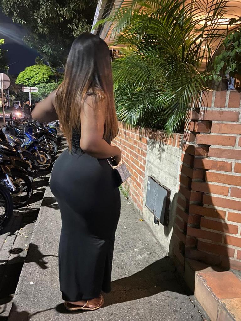 643907628: Chica busca chico en Madrid