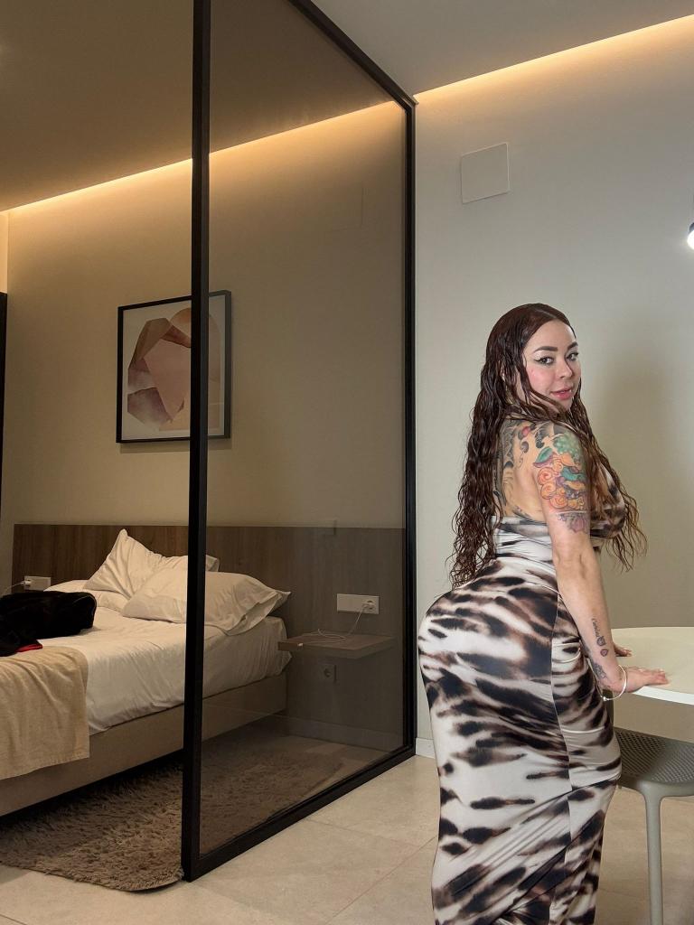 632742360: Chica busca chico en Valencia