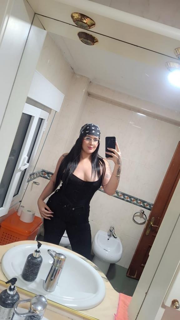 604292341: Chica busca chico en Almería