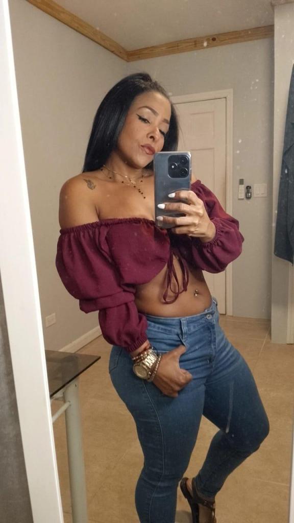 Chica busca chico en Tenerife: 