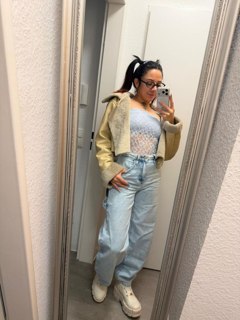 Chica busca chico en Lérida: 