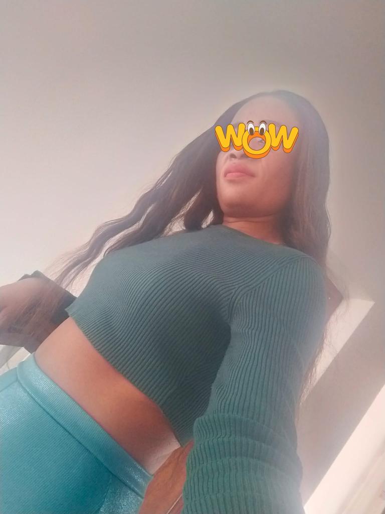 Chica busca chico en Almería: 