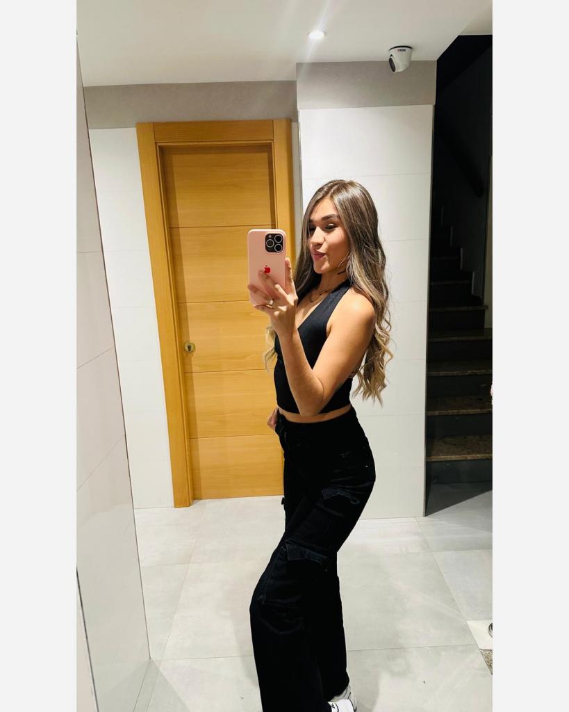 Chica busca chico en Huelva: 