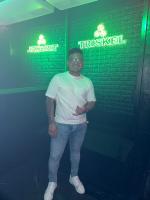 643564317: Chico busca chica en Madrid