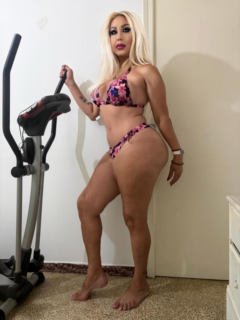 610808068: Chica busca chico en Tarragona