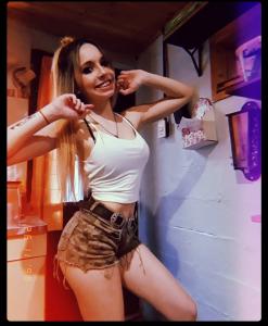 698524740: Chica busca chico en Alicante