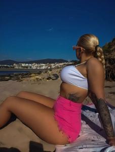 614560034: Chica busca chico en La Coruña