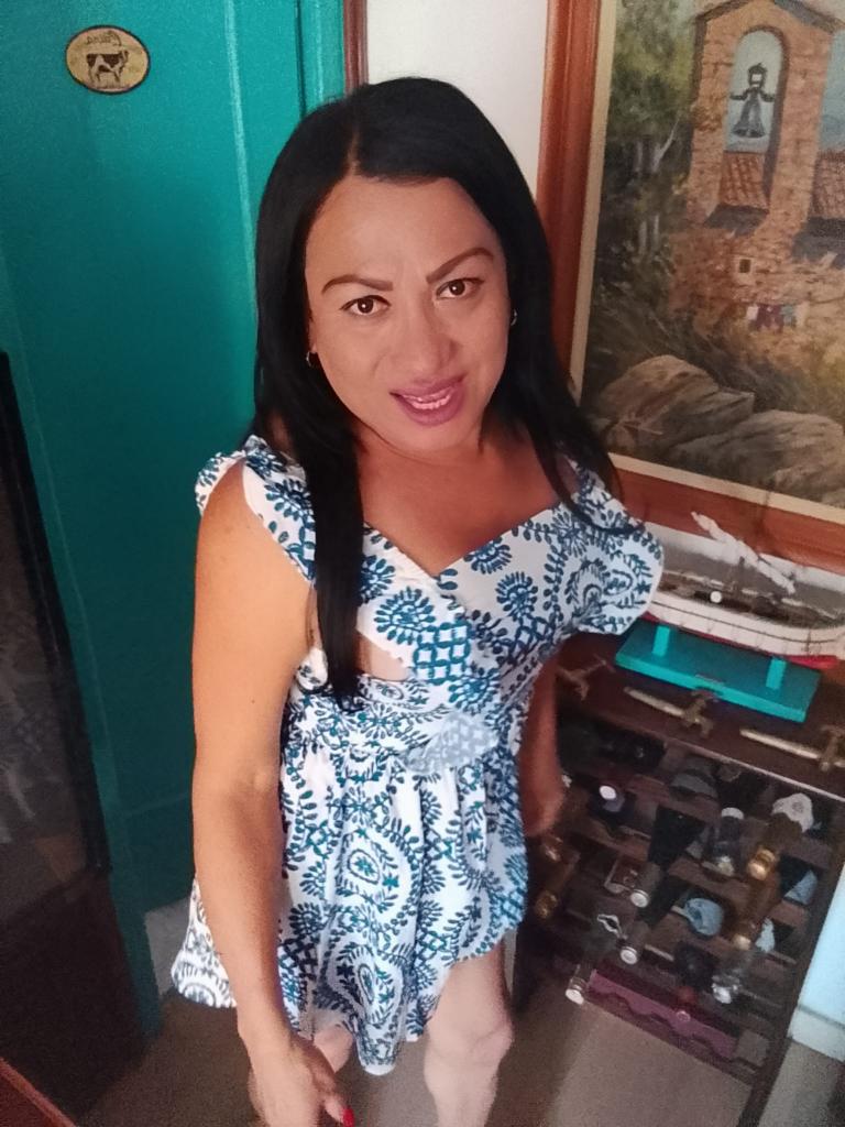 627296819: Transexual en Gerona