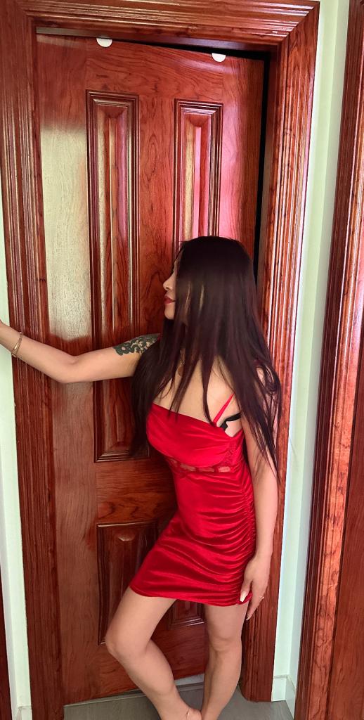 743095567: Chica busca chico en Madrid
