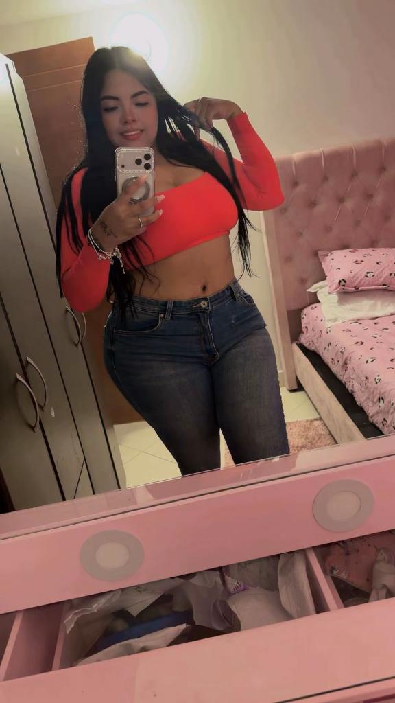 Chica busca chico en Ibiza: 