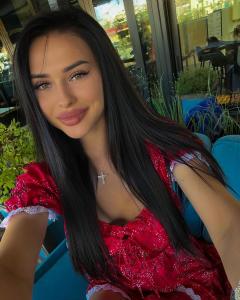 664569138: Chica busca chico en Málaga