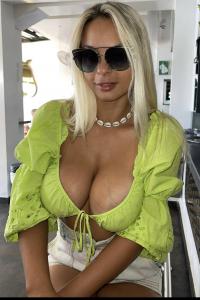 629889621: Chica busca chico en Málaga