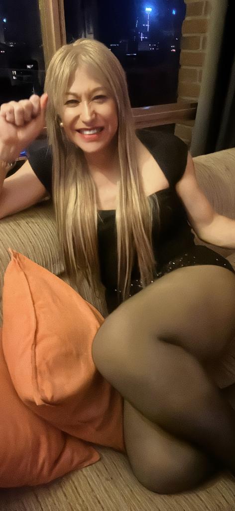 663759770: Chica busca chico en Madrid