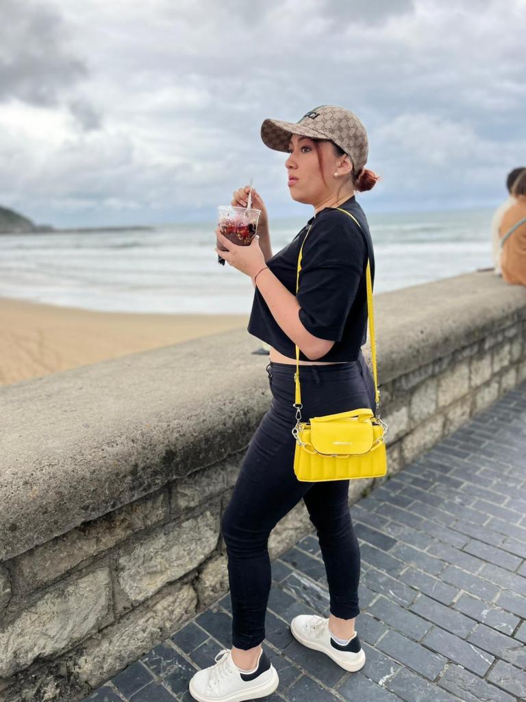 662063017: Chica busca chico en Valencia