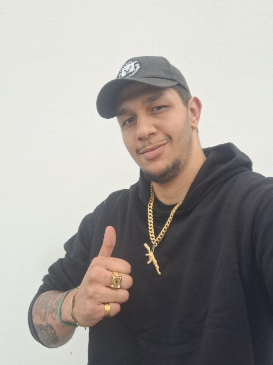 Chico busca chica en León: 