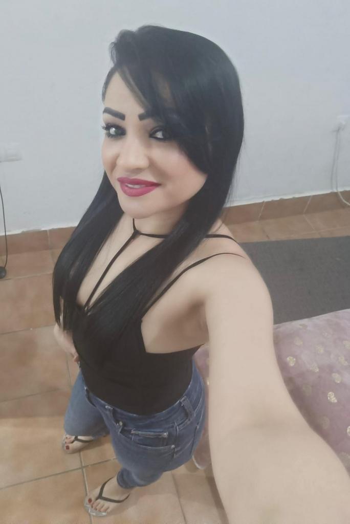 624836934: Chica busca chico en Sevilla