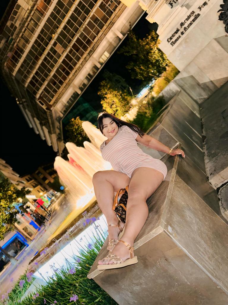 Chica busca chico en Granada: 