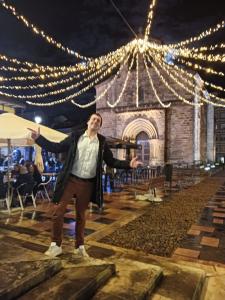 697695860: Chico busca chica en Lugo