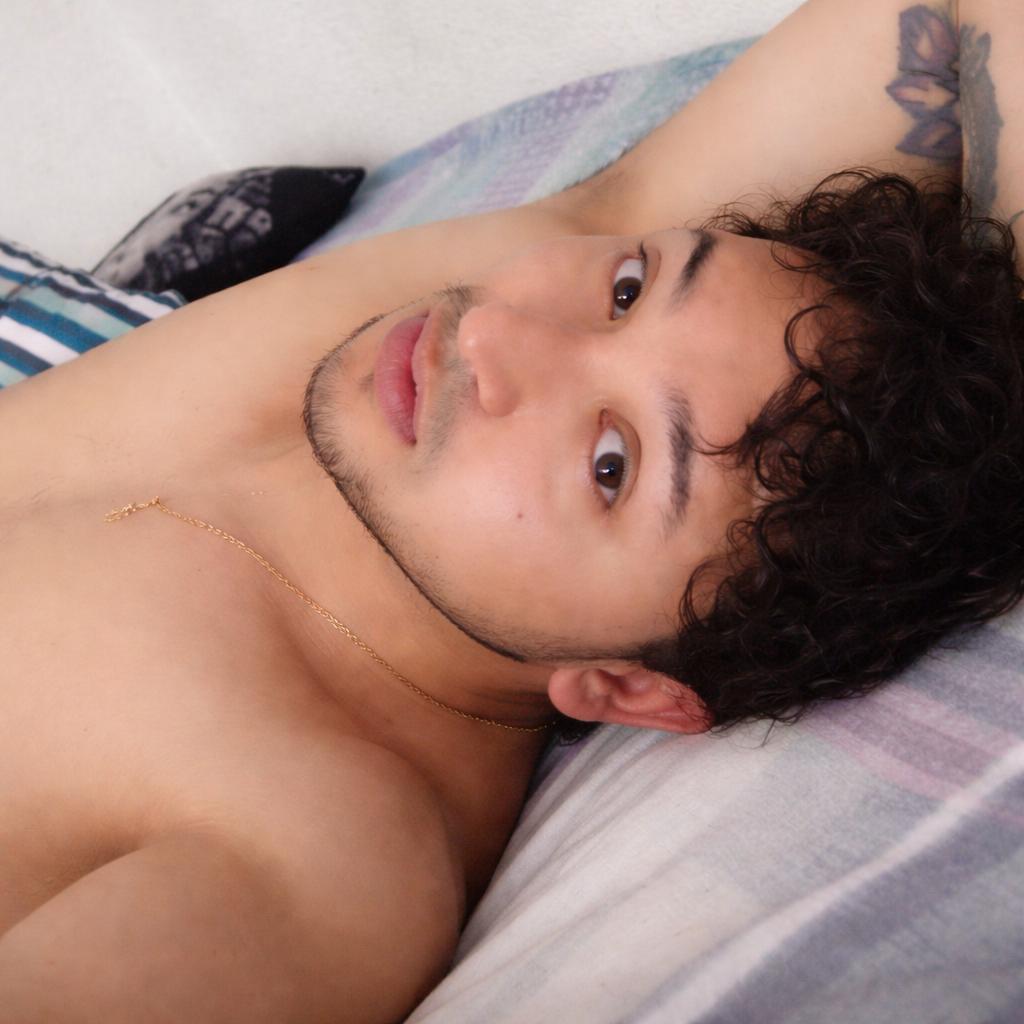 662408568: Chico busca chica en Murcia