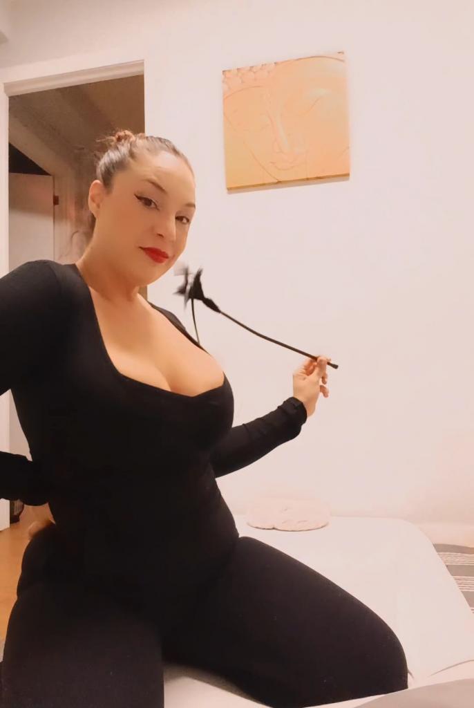 Chica busca chico en Alicante: 