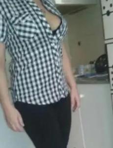 694231047: Chica busca chico en Sevilla